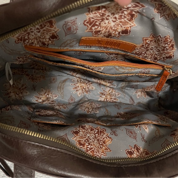 HOBO International– Beckon Leather Shoulder Bag Expresso - Dark brown - Picture 9 of 16